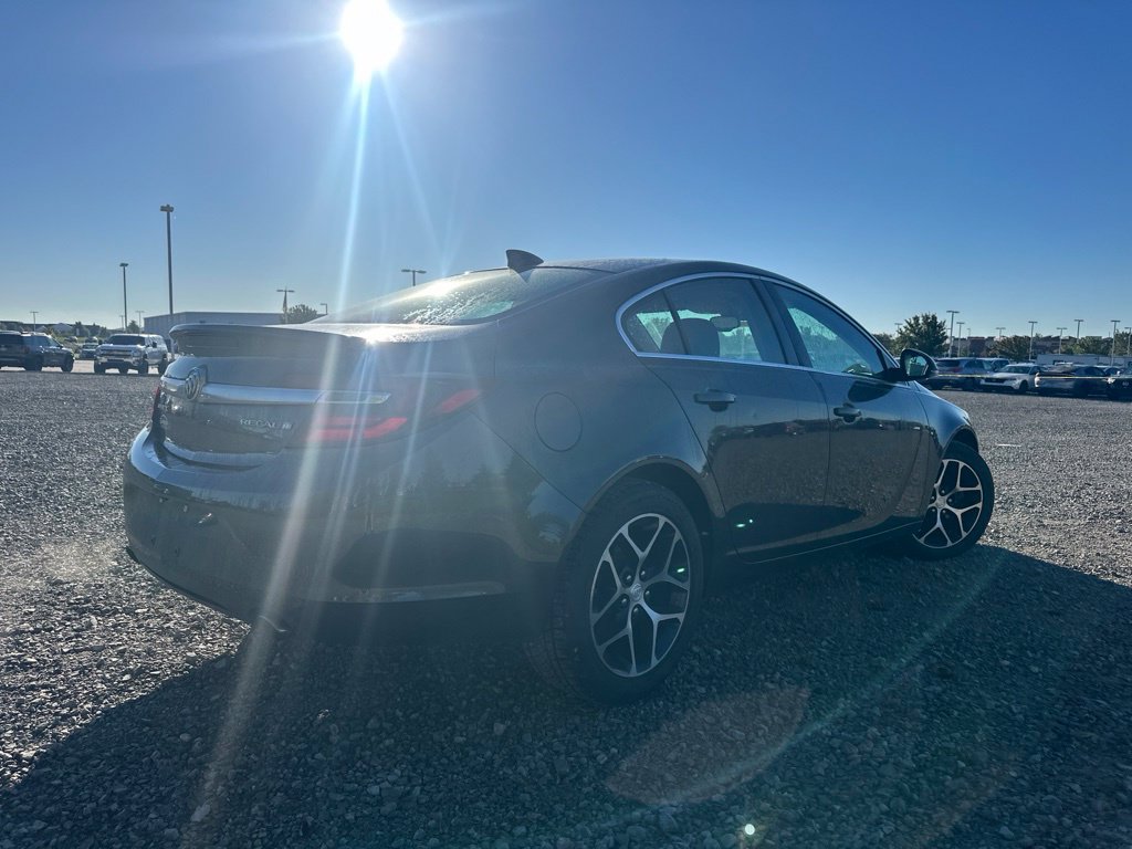 Used 2017 Buick Regal Sport Touring FWD image 10