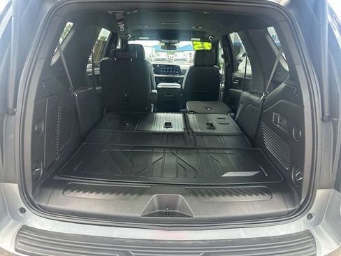 Used 2025 Chevrolet Tahoe LT w/ Comfort Package RWD image 30