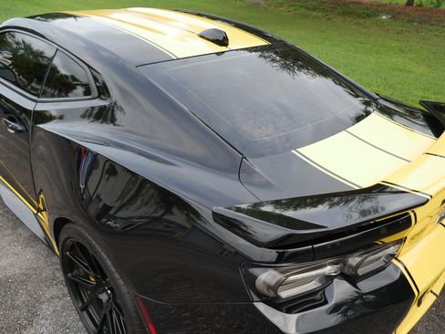 Used 2020 Chevrolet Camaro ZL1 RWD image 29