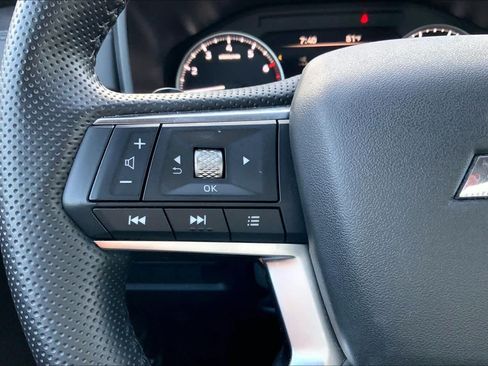 Used 2025 Mitsubishi Outlander SE FWD image 24