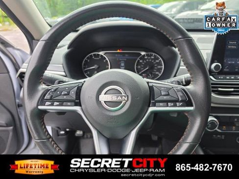 Used 2024 Nissan Altima 2.5 SR FWD image 14