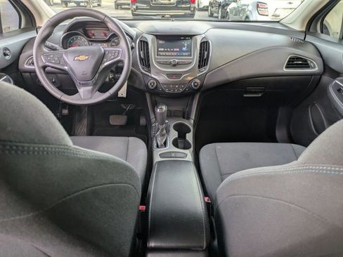 Used 2018 Chevrolet Cruze LT w/ LT Fleet Convenience Package image 14