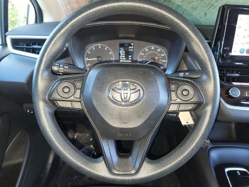Used 2025 Toyota Corolla LE image 22