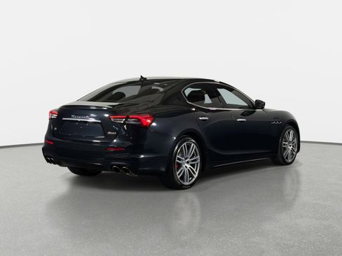 Used 2022 Maserati Ghibli Modena Q4 AWD/4WD image 3
