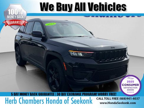 Used 2023 Jeep Grand Cherokee Altitude AWD/4WD image 1