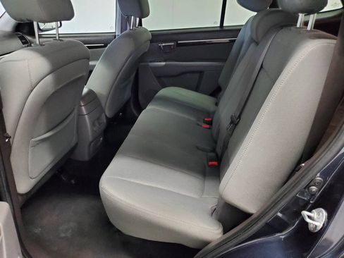 Used 2011 Hyundai Santa Fe GLS image 12