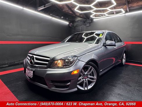 Used 2013 Mercedes-Benz C 250 Sedan image 2