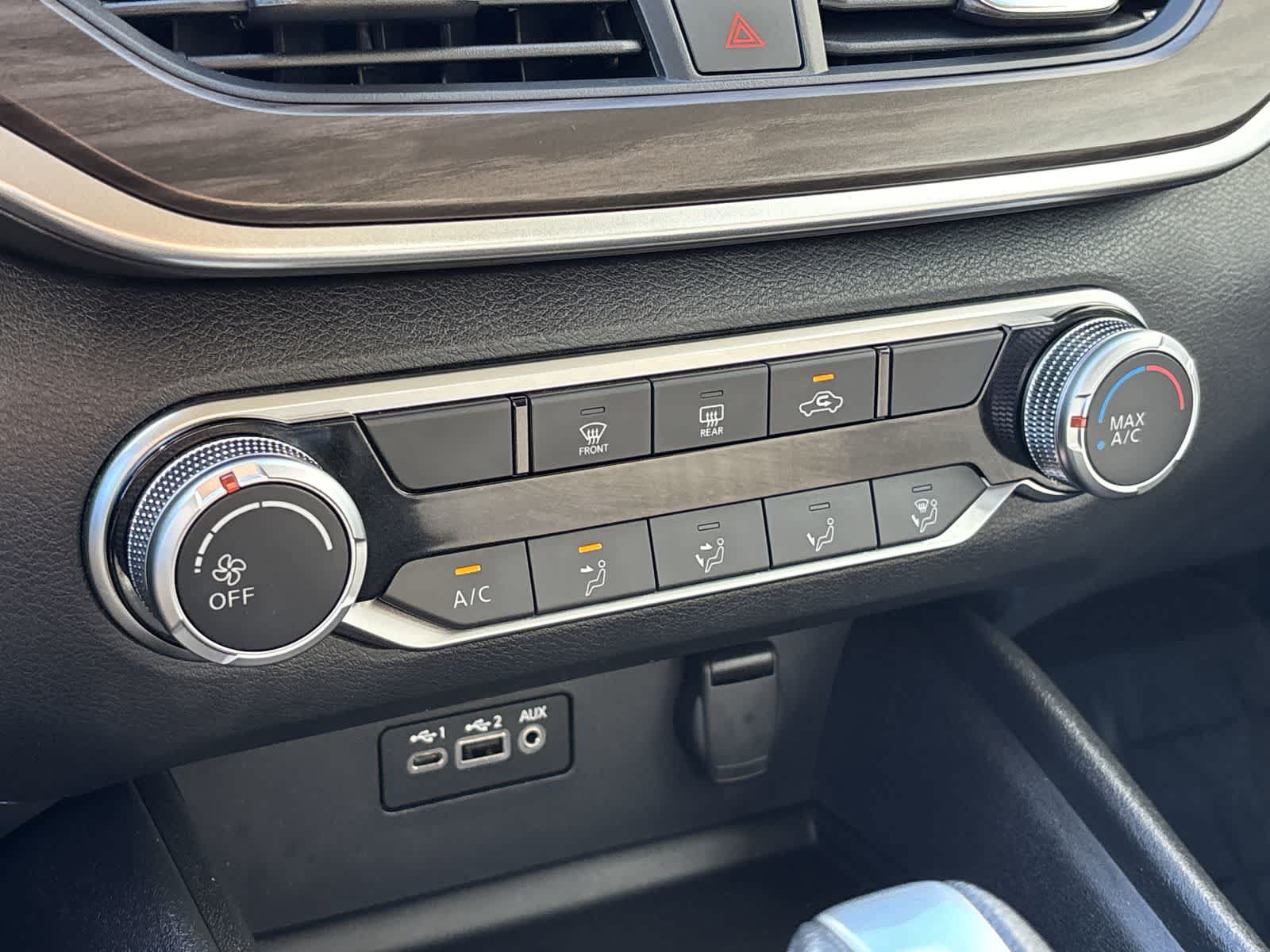 Used 2025 Nissan Altima 2.5 SV FWD image 23