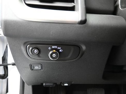 Certified 2022 GMC Terrain SLE w/ Driver Convenience Package image 13