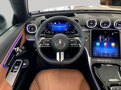 Used 2025 Mercedes-Benz CLE 450 4MATIC Cabriolet image 14