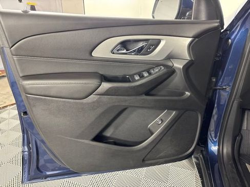 Used 2022 Chevrolet Traverse LT AWD/4WD image 14