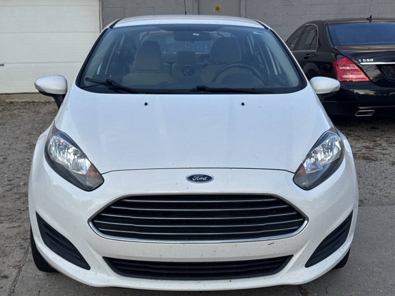 Used 2014 Ford Fiesta SE w/ SE Fuel Economy Package FWD image 3