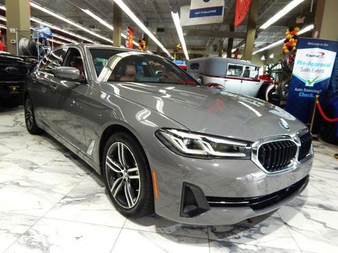 Used 2022 BMW 530i xDrive image 1