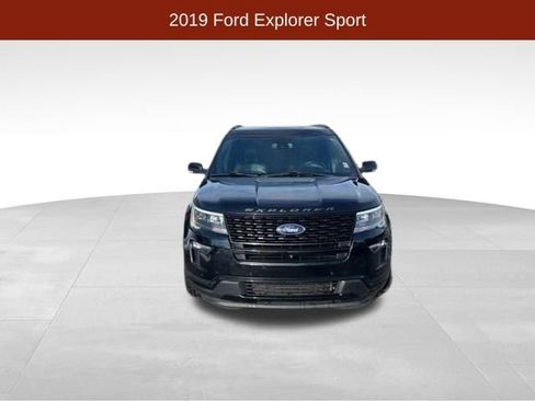 Used 2019 Ford Explorer Sport image 2