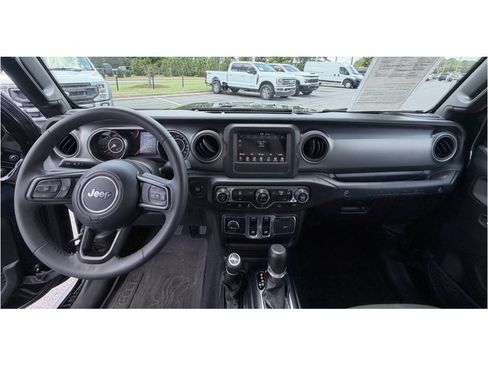 Used 2023 Jeep Wrangler Sport AWD/4WD image 11