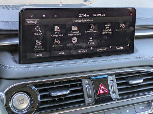Used 2023 Genesis G70 2.0T image 23