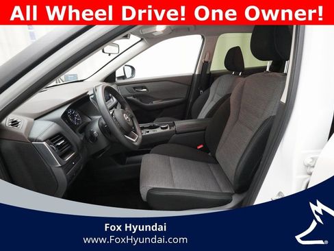 Used 2023 Nissan Rogue SV image 7