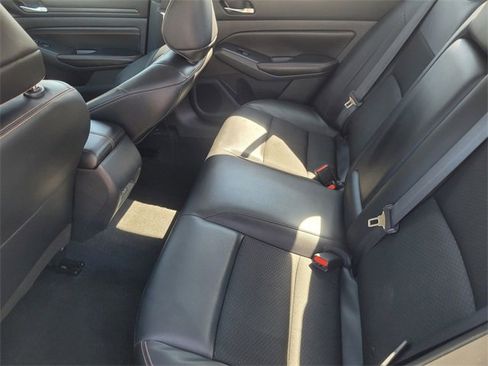 Used 2022 Nissan Altima 2.5 SR image 7