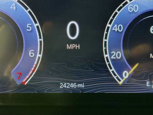 Used 2023 Jeep Grand Cherokee L Laredo image 14