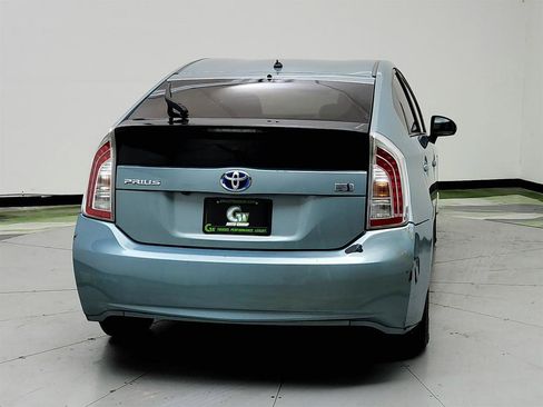 Used 2015 Toyota Prius Two FWD image 6
