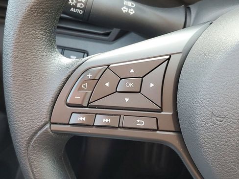 Used 2025 Nissan Altima 2.5 S image 13