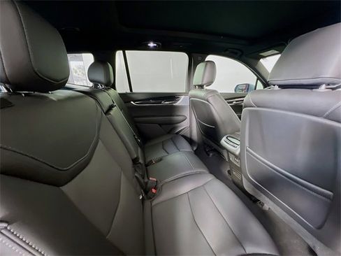 Used 2024 Cadillac XT6 Premium Luxury image 23