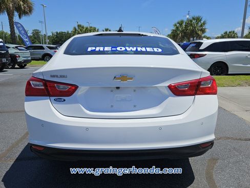 Used 2024 Chevrolet Malibu LS w/ Driver Confidence Package FWD image 4