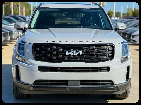 Used 2022 Kia Telluride EX w/ EX Premium Package image 4