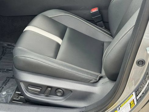 Used 2025 Toyota Camry SE FWD image 12