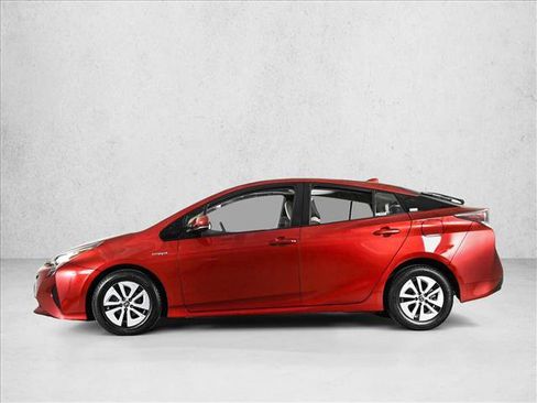 Used 2016 Toyota Prius Four w/ Advanced Technology Package FWD image 8