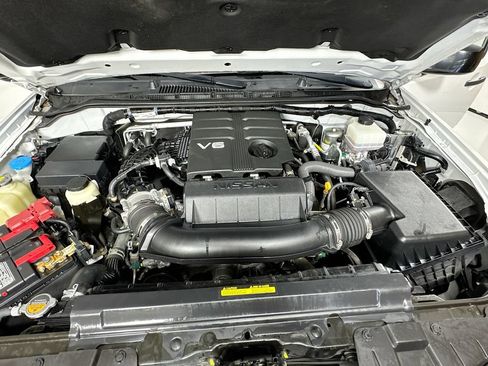 Used 2021 Nissan Frontier SV w/ Midnight Edition Floor Mats RWD image 18