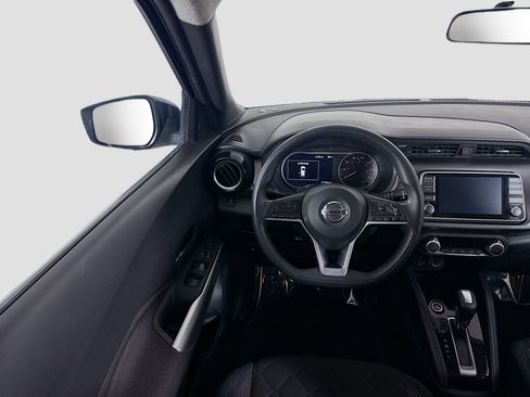Used 2018 Nissan Kicks SV image 17