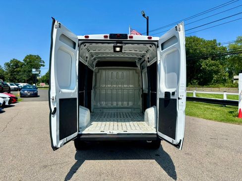 Used 2025 RAM ProMaster 2500 w/ Convenience Group FWD image 29