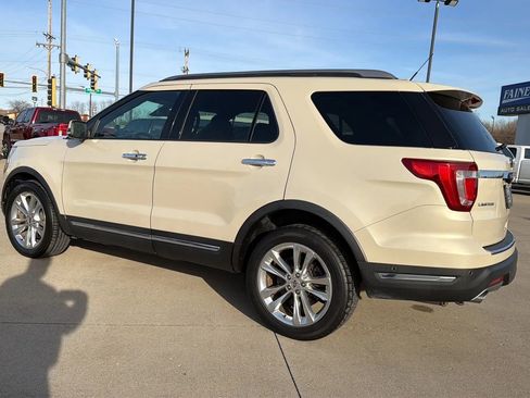 Used 2018 Ford Explorer Limited w/ Equipment Group 301A image 10