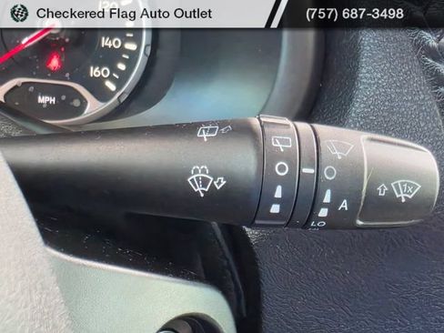 Used 2021 Jeep Renegade Latitude w/ Luxury Group I FWD image 28