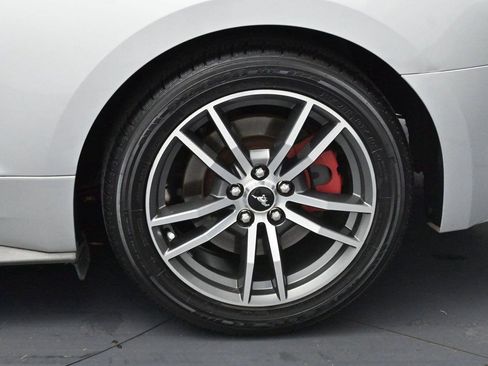 Used 2015 Ford Mustang GT RWD image 33