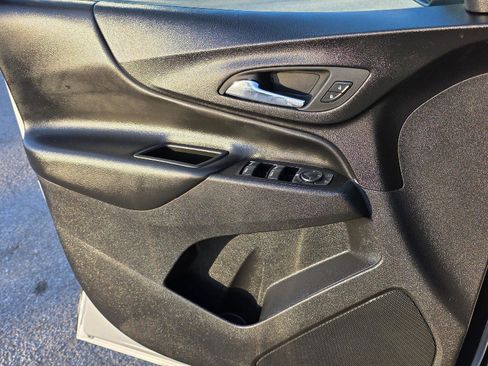 Used 2020 Chevrolet Equinox LT image 35