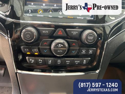 Used 2021 Jeep Grand Cherokee Trailhawk w/ Trailhawk Luxury Group AWD/4WD image 13