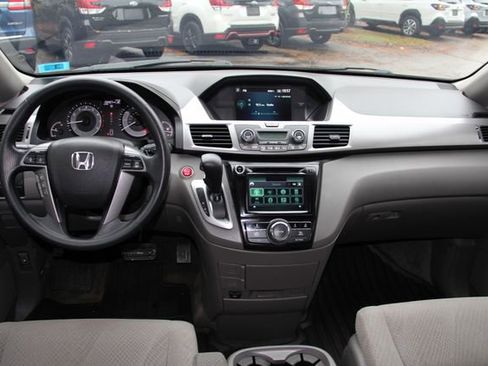 Used 2015 Honda Odyssey EX image 28