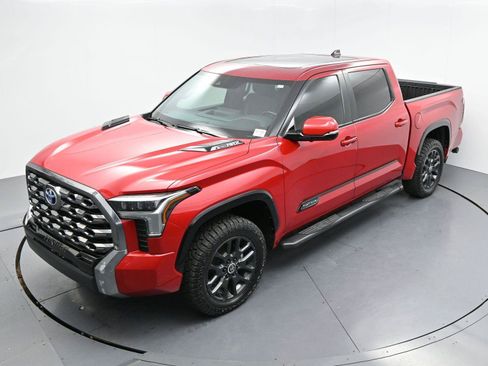 Used 2024 Toyota Tundra Platinum AWD/4WD image 39