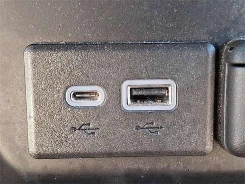 Certified 2021 Chevrolet Silverado 1500 LT image 23