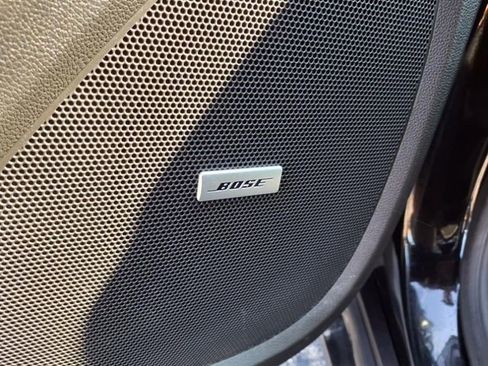 Used 2023 Chevrolet Traverse RS image 19