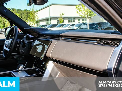 Used 2025 Land Rover Range Rover SE AWD/4WD image 22