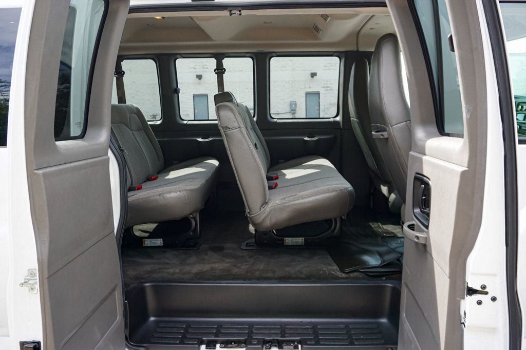 Used 2017 Chevrolet Express 3500 LT w/ LT Preferred Equipment Group RWD image 29