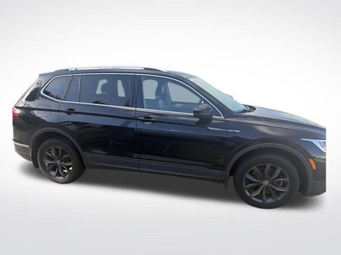Used 2022 Volkswagen Tiguan SE AWD/4WD image 5