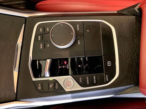 Used 2023 BMW 330i Sedan w/ Premium Package image 16