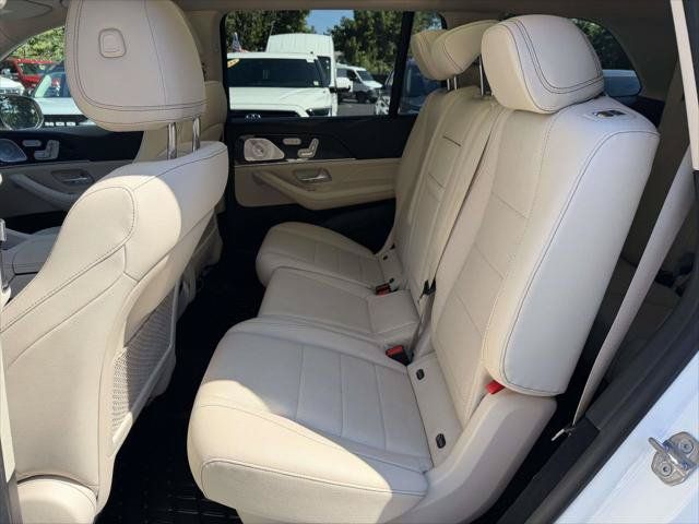Used 2021 Mercedes-Benz GLS 450 4MATIC image 17