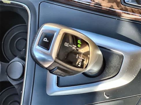 Used 2018 BMW 320i Sedan image 16