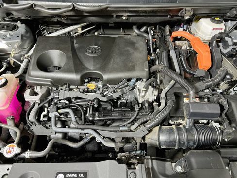 Certified 2025 Toyota RAV4 XLE AWD/4WD image 26