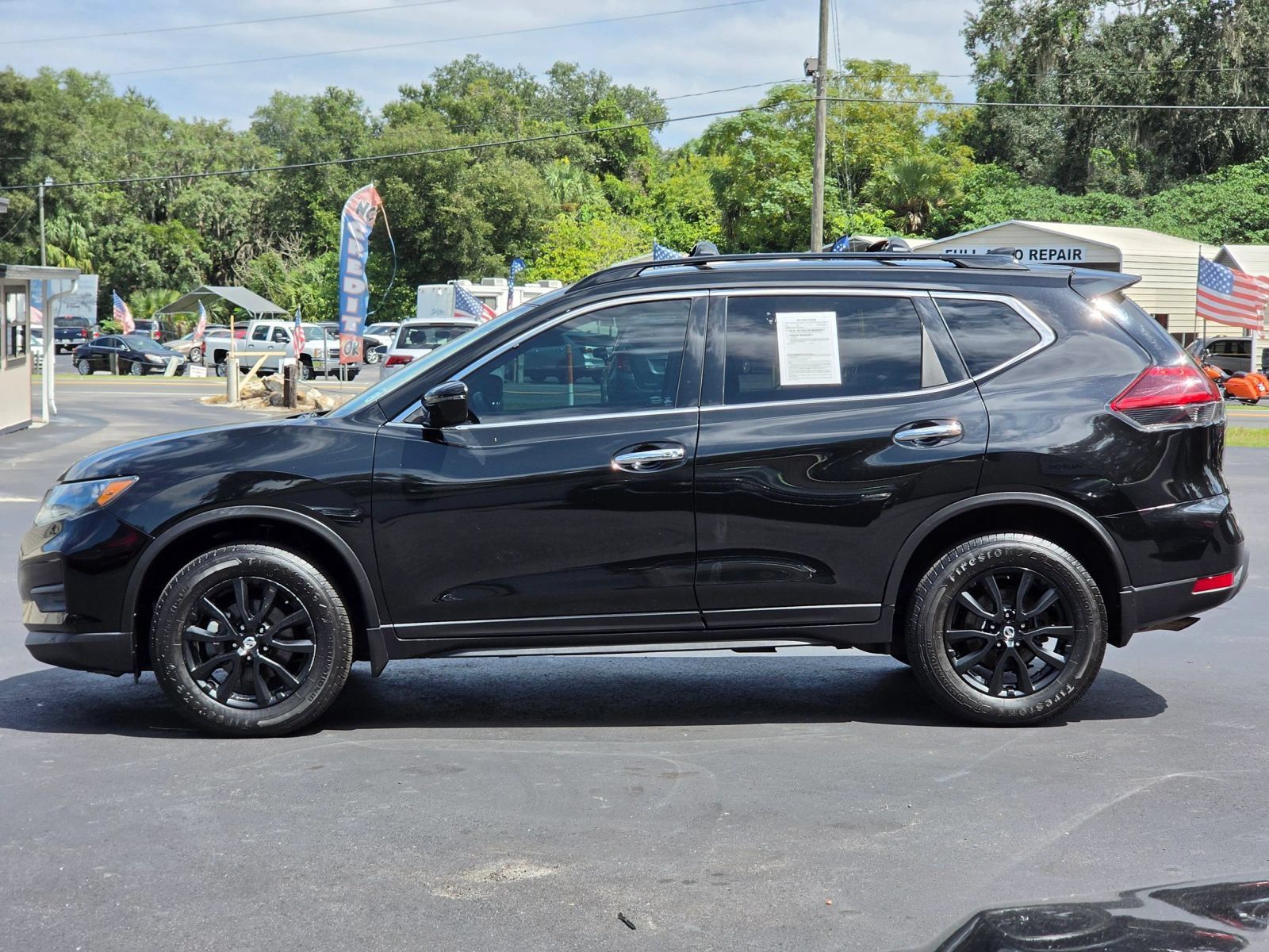 Used 2018 Nissan Rogue SV AWD/4WD image 6
